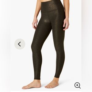 NWT Beyond Yoga black shine Leggings